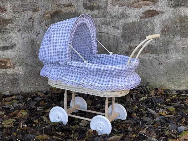 Bukora® Puppenwagen aus Heller Weide Grau Groß kariert und Holzgriff...extra stabil...