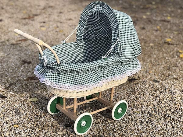 Bukora ® Puppenwagen aus Heller Weide Grün kariert und Holzgriff...extra stabil...