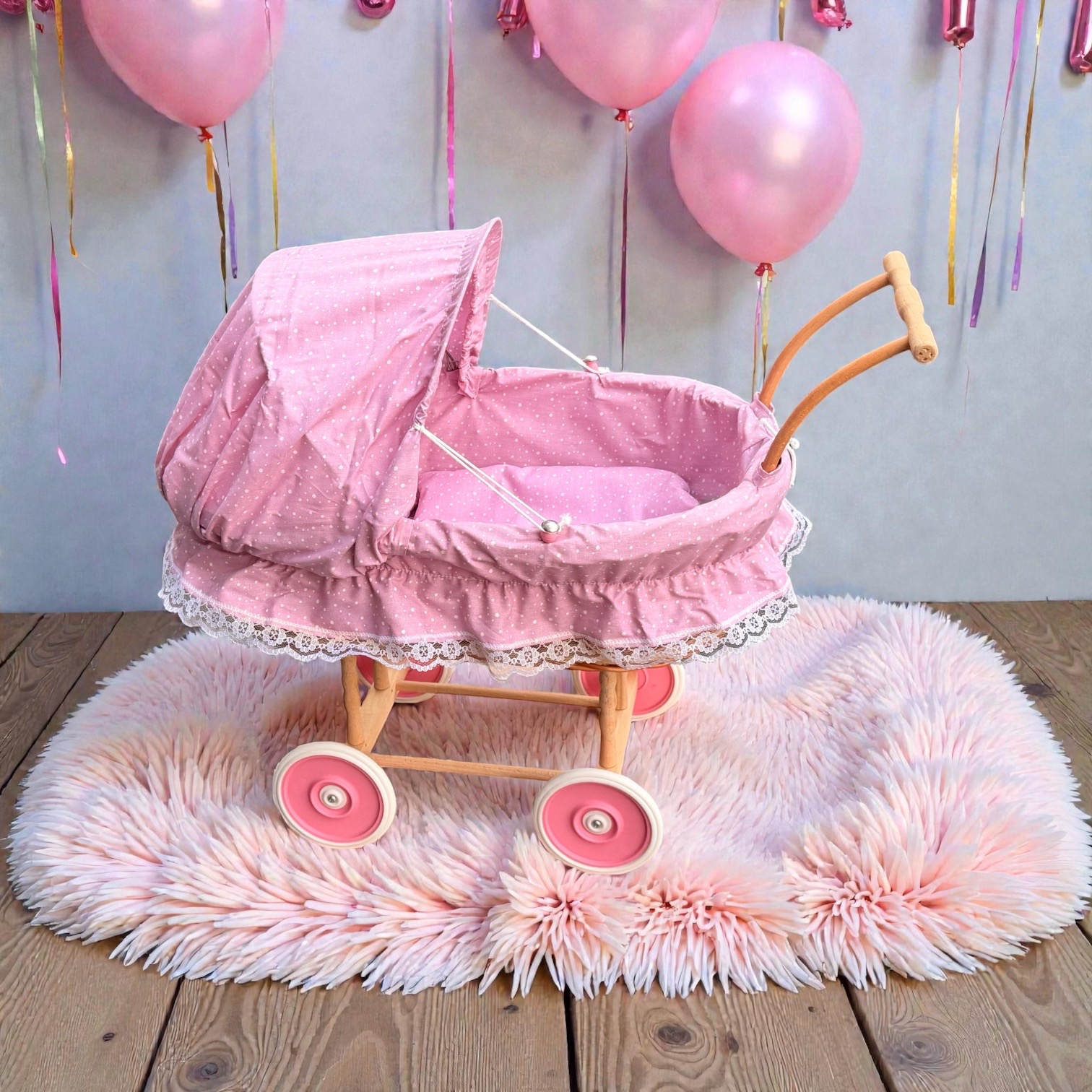 Korbpuppenwagen für Kinder Außenmaße: ca. 58 cm lang × 32 cm breit × 58 cm hoch (bis Griffhöhe ca. 48 cm)