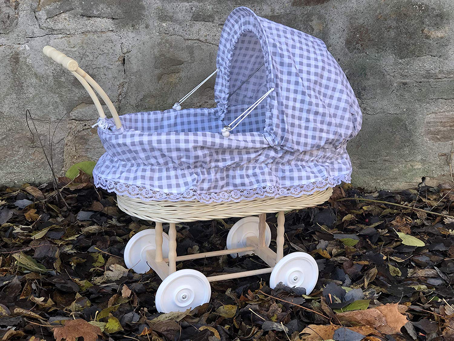 Bukora® Puppenwagen aus Heller Weide Grau Groß kariert und Holzgriff...extra stabil... – Bild 3