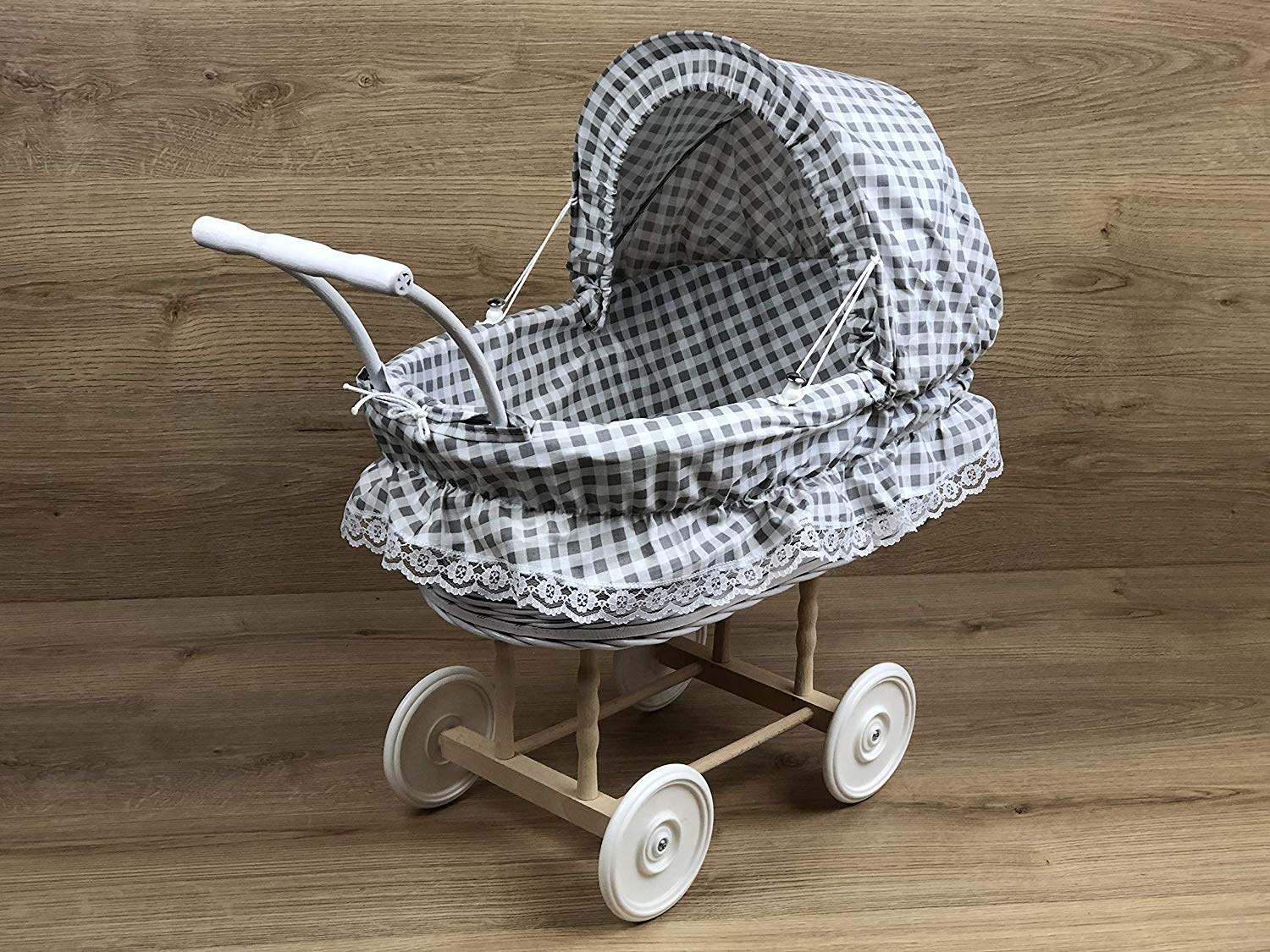 Bukora® Puppenwagen Stoff Grau Groß kariert Weiß lackiert aus Weide .extra stabil. – Bild 3