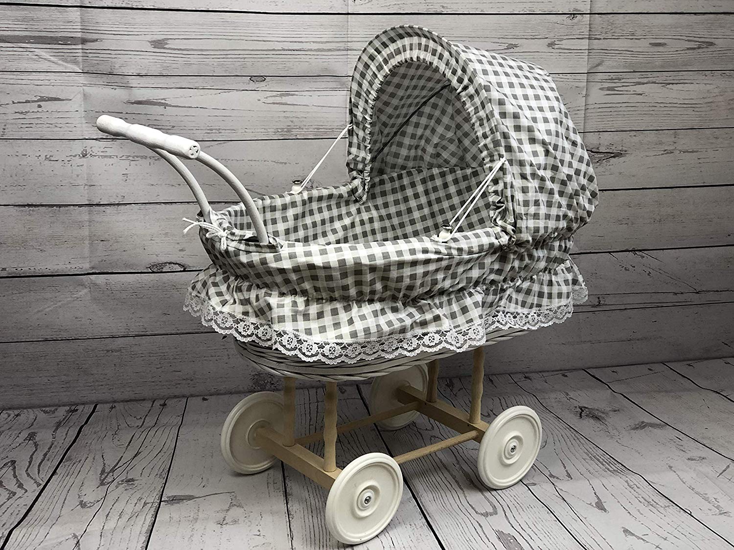 Bukora® Puppenwagen Stoff Grau Groß kariert Weiß lackiert aus Weide .extra stabil. – Bild 4