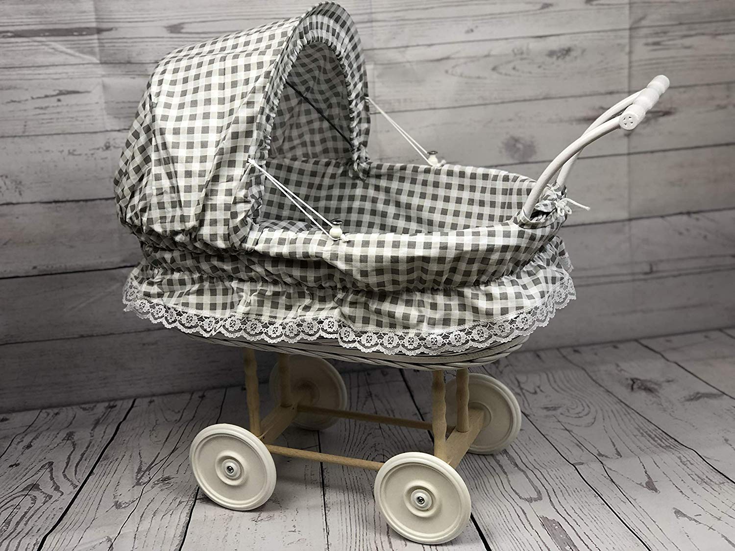 Bukora® Puppenwagen Stoff Grau Groß kariert Weiß lackiert aus Weide .extra stabil. – Bild 5